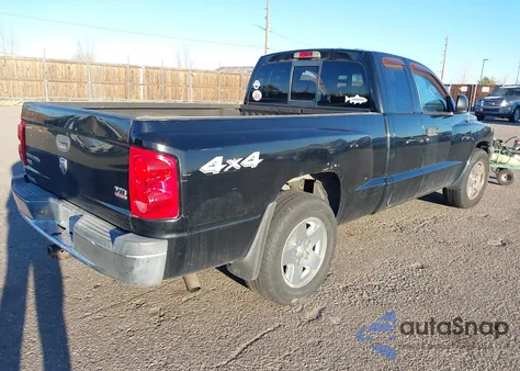 2005 Dodge Dakota Slt z USA, uszkodzony, nr VIN 1D7HW42J95S294207